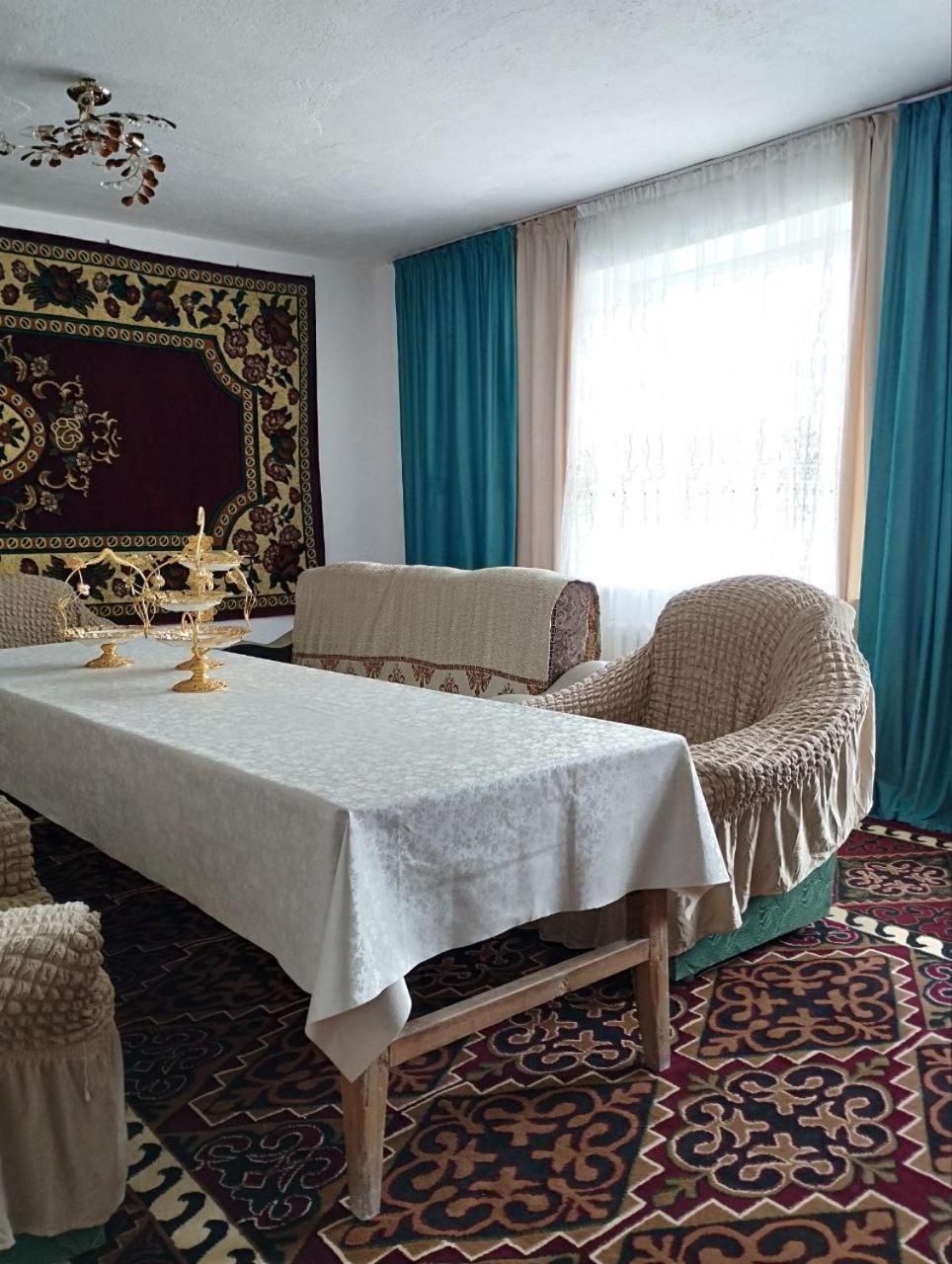 Guest House Bereke In Kyzart Village Bagysh Exterior foto
